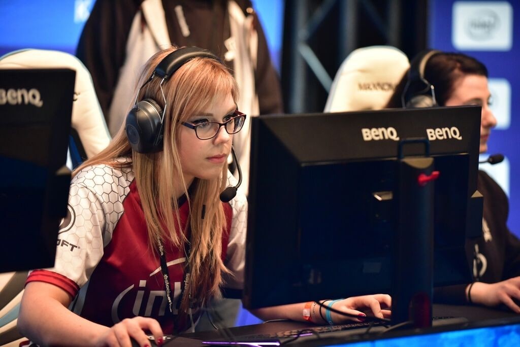 Women in eSports - Past, Present, Future - News